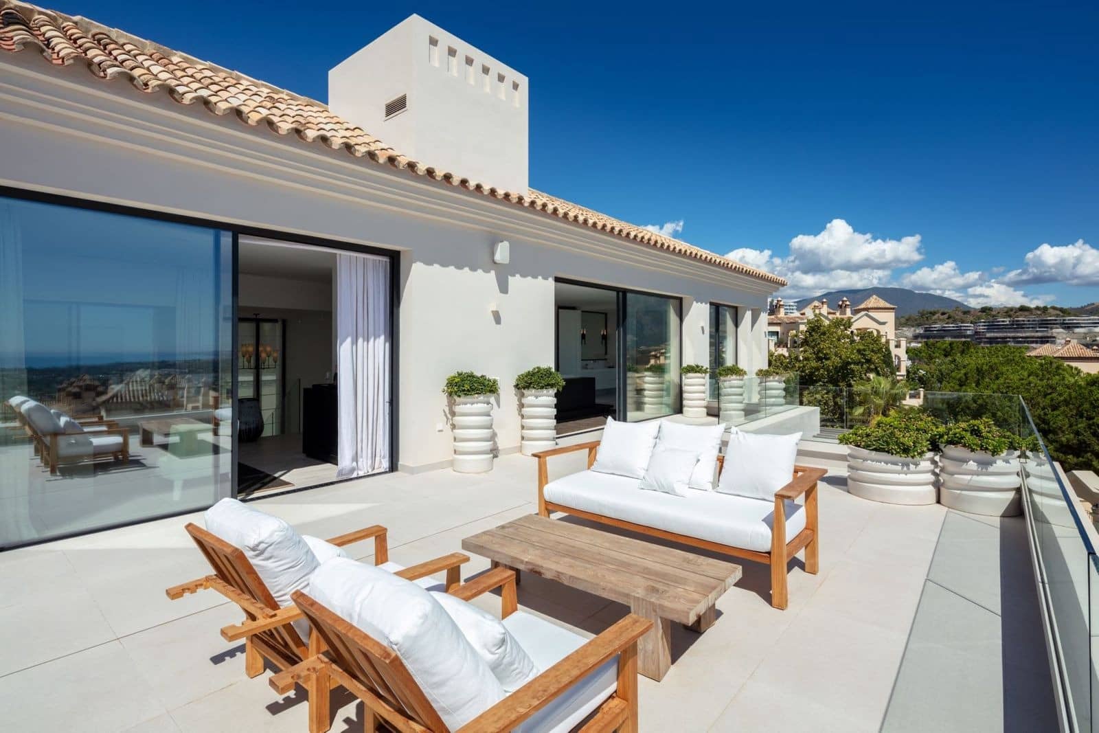 6 soverom Villa til salgs i La Quinta med svømmebasseng garasje - € 9 749 000 (Ref: 8941310)