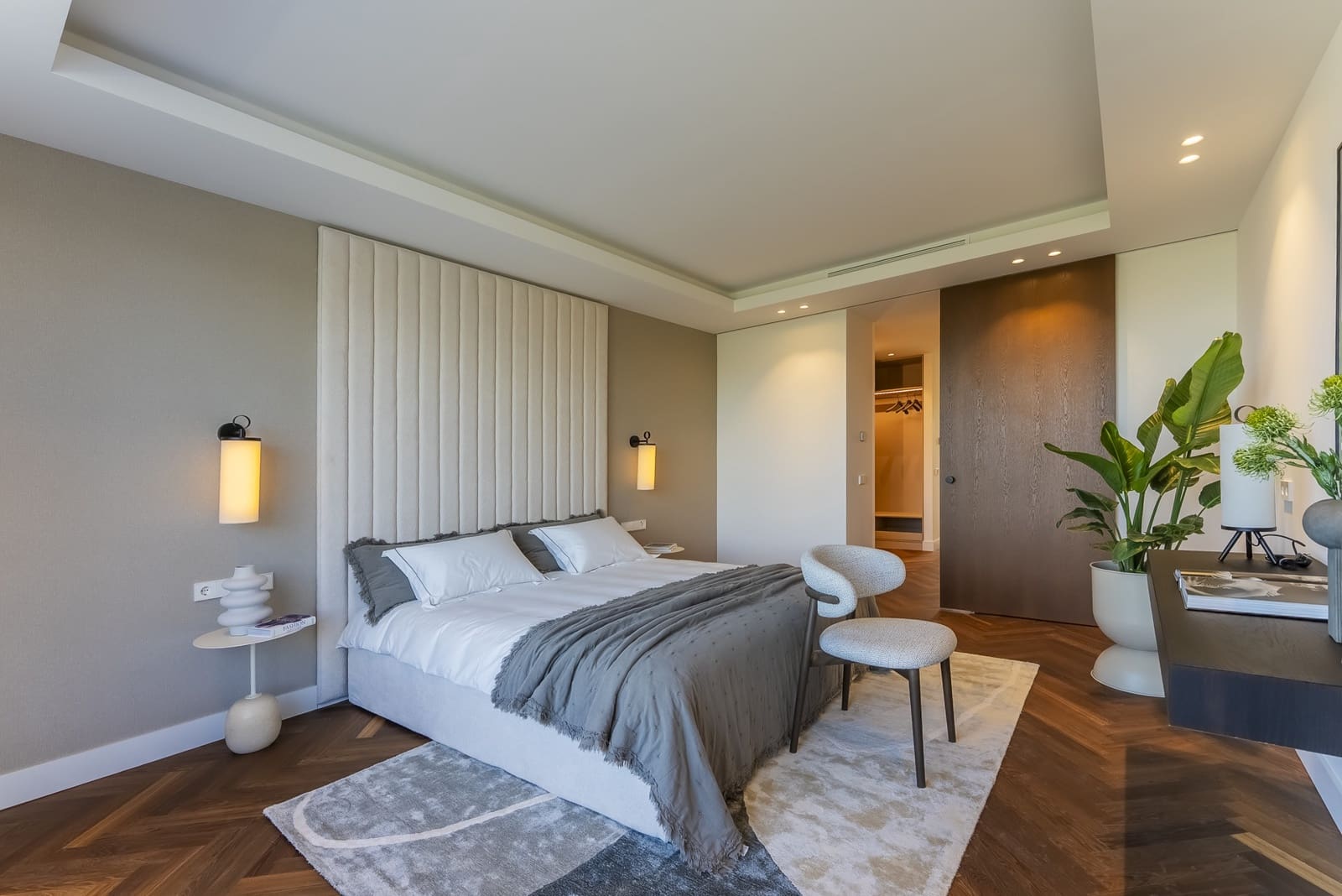 6 bedroom Villa for sale in Marbella with pool garage - € 3,975,000 (Ref: 8946196)