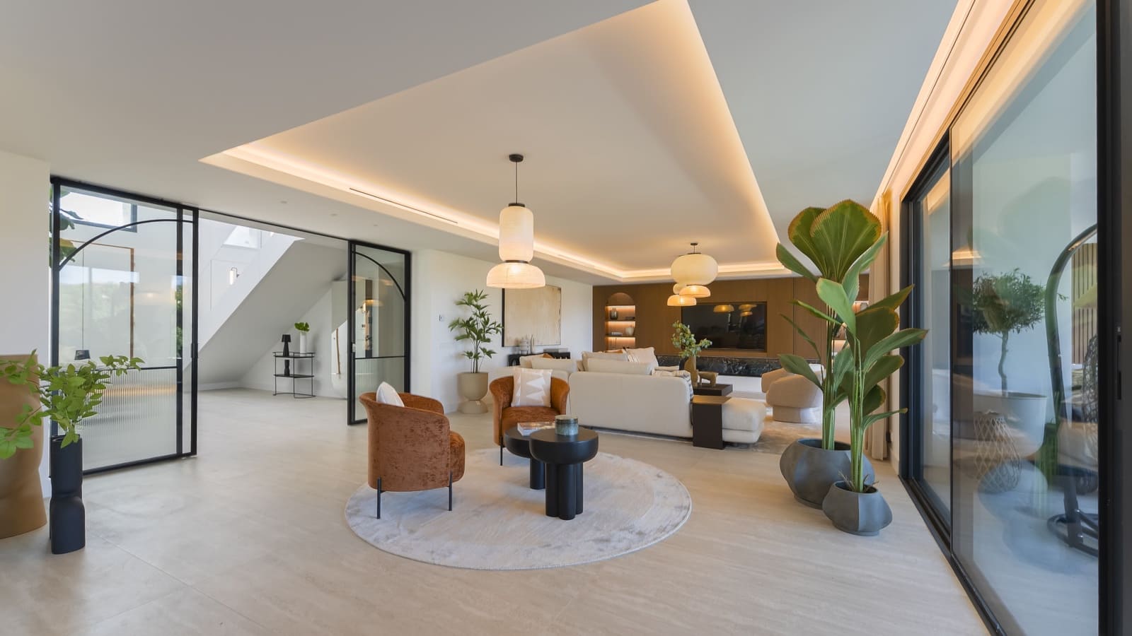 6 bedroom Villa for sale in Marbella with pool garage - € 3,975,000 (Ref: 8946196)