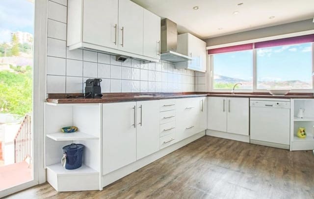 3 soverom Villa til salgs i Torremuelle, Benalmádena med svømmebasseng garasje - € 1 195 000 (Ref: 8946198)