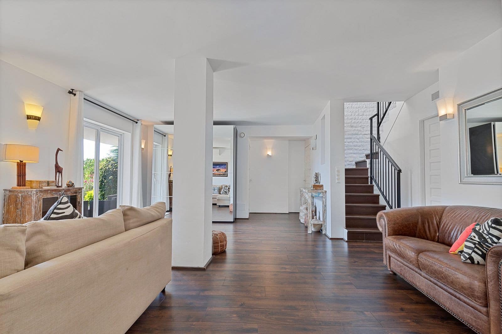 6 bedroom Villa for sale in Mijas Costa with pool garage - € 1,625,000 (Ref: 8946200)