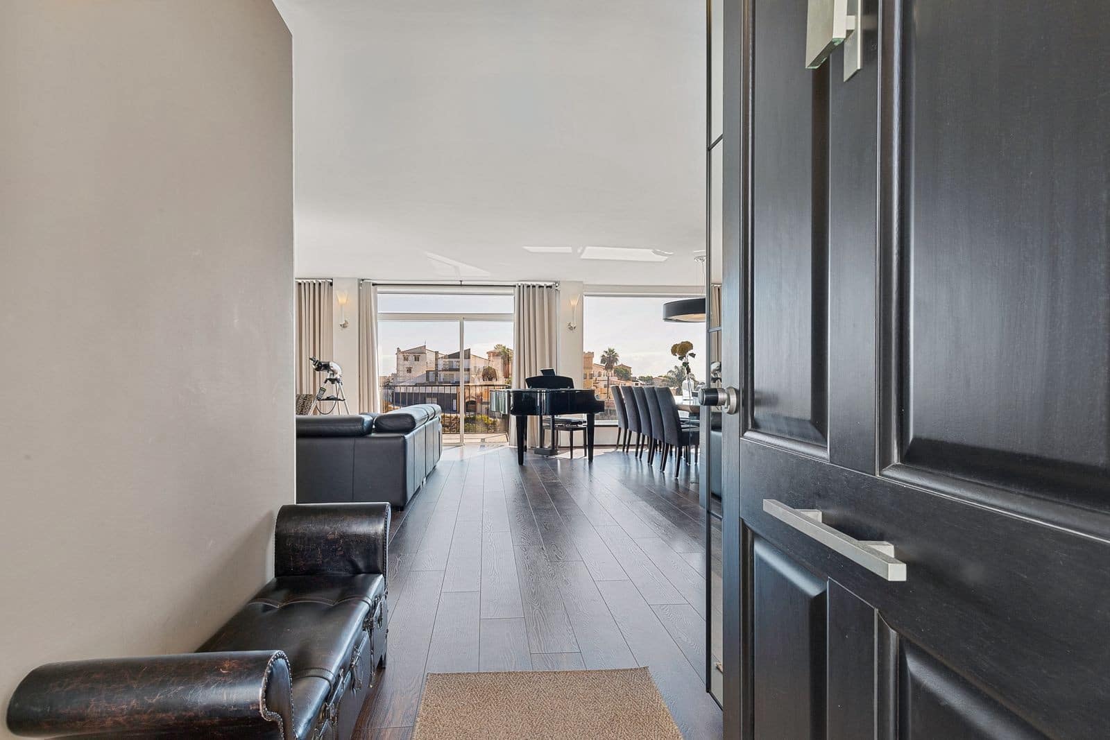 6 bedroom Villa for sale in Mijas Costa with pool garage - € 1,625,000 (Ref: 8946200)