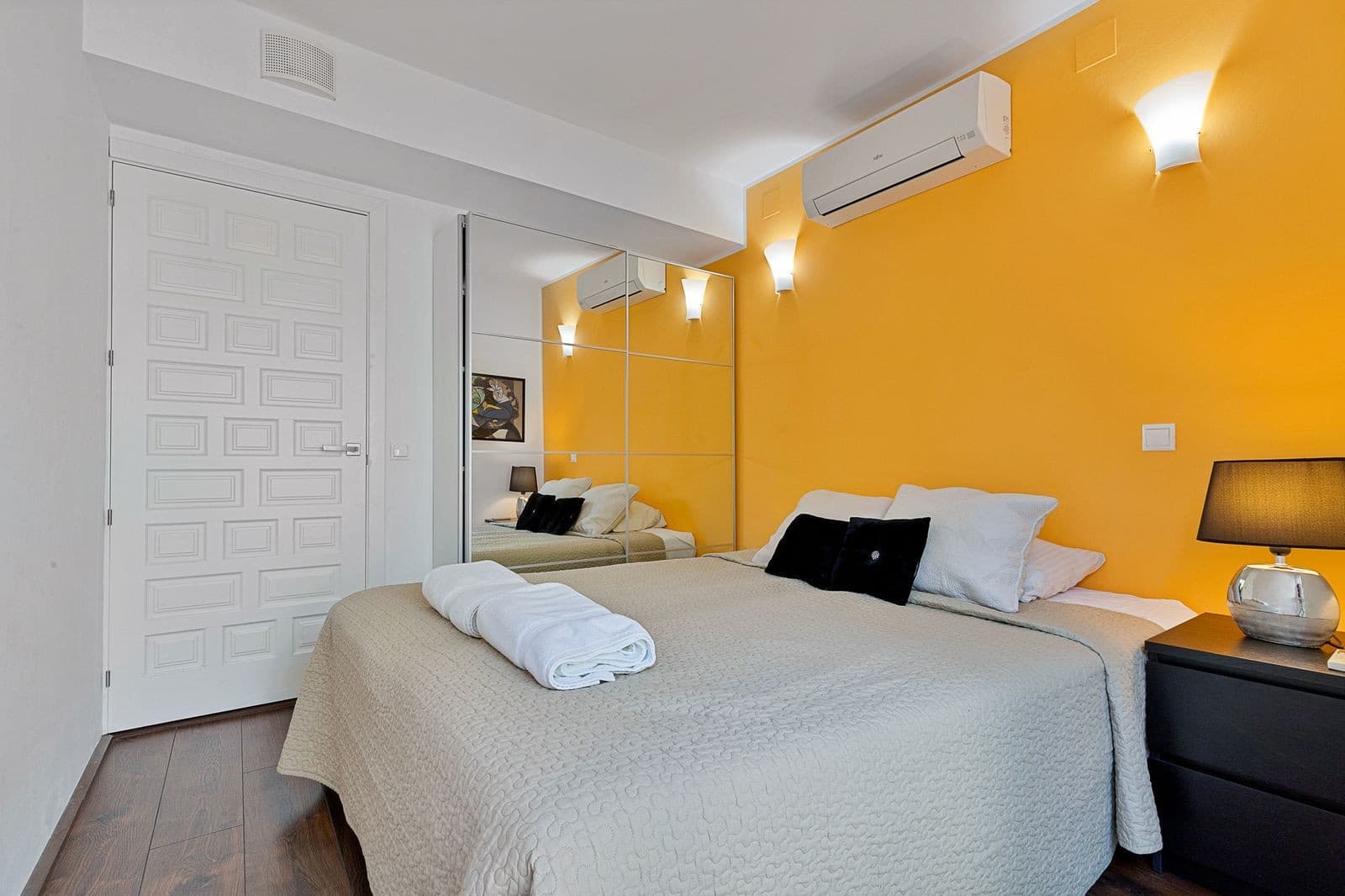 6 bedroom Villa for sale in Mijas Costa with pool garage - € 1,625,000 (Ref: 8946200)