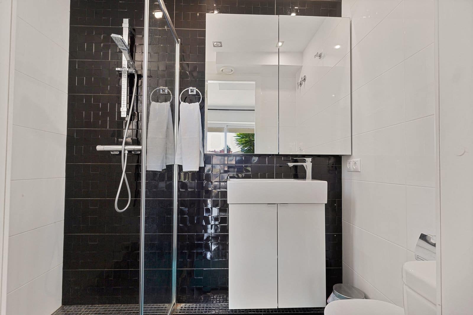 6 bedroom Villa for sale in Mijas Costa with pool garage - € 1,625,000 (Ref: 8946200)