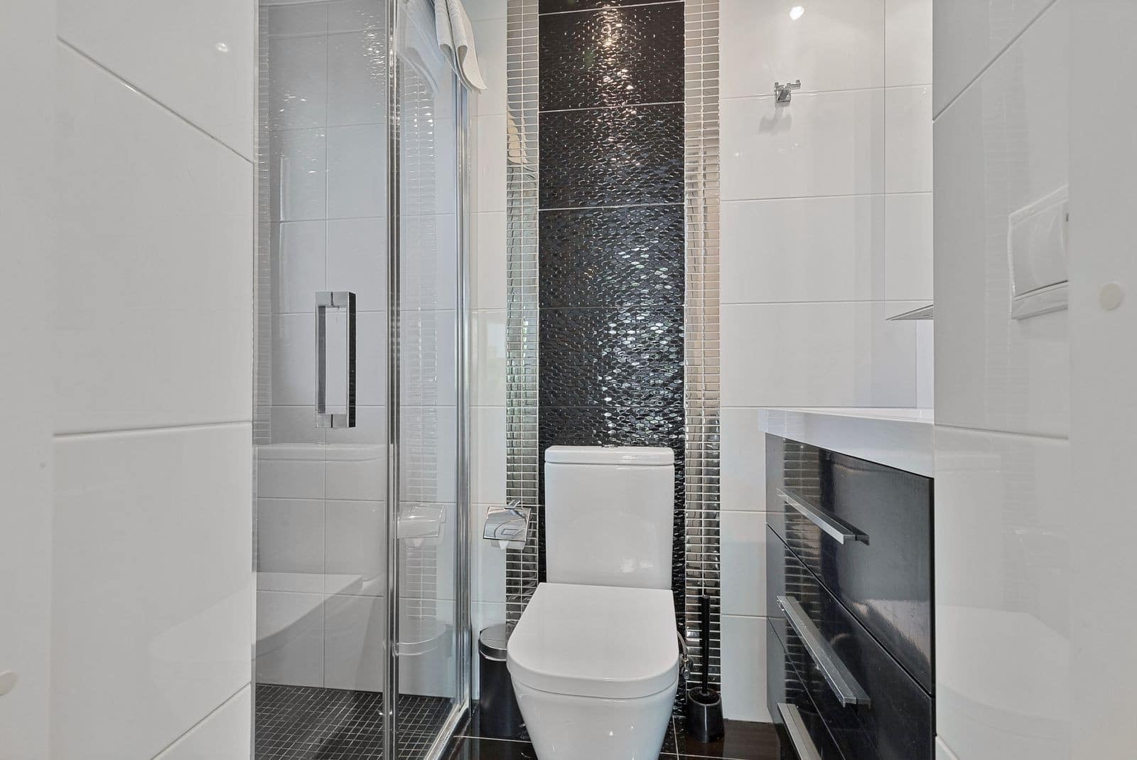 6 bedroom Villa for sale in Mijas Costa with pool garage - € 1,625,000 (Ref: 8946200)