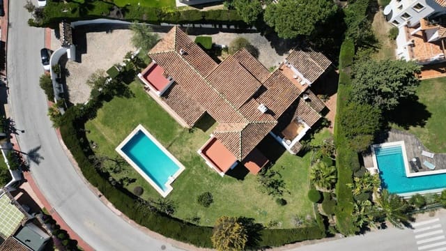 6 slaapkamer Villa te koop in Nueva Andalucia, Marbella met zwembad garage - € 3.150.000 (Ref: 8950711)