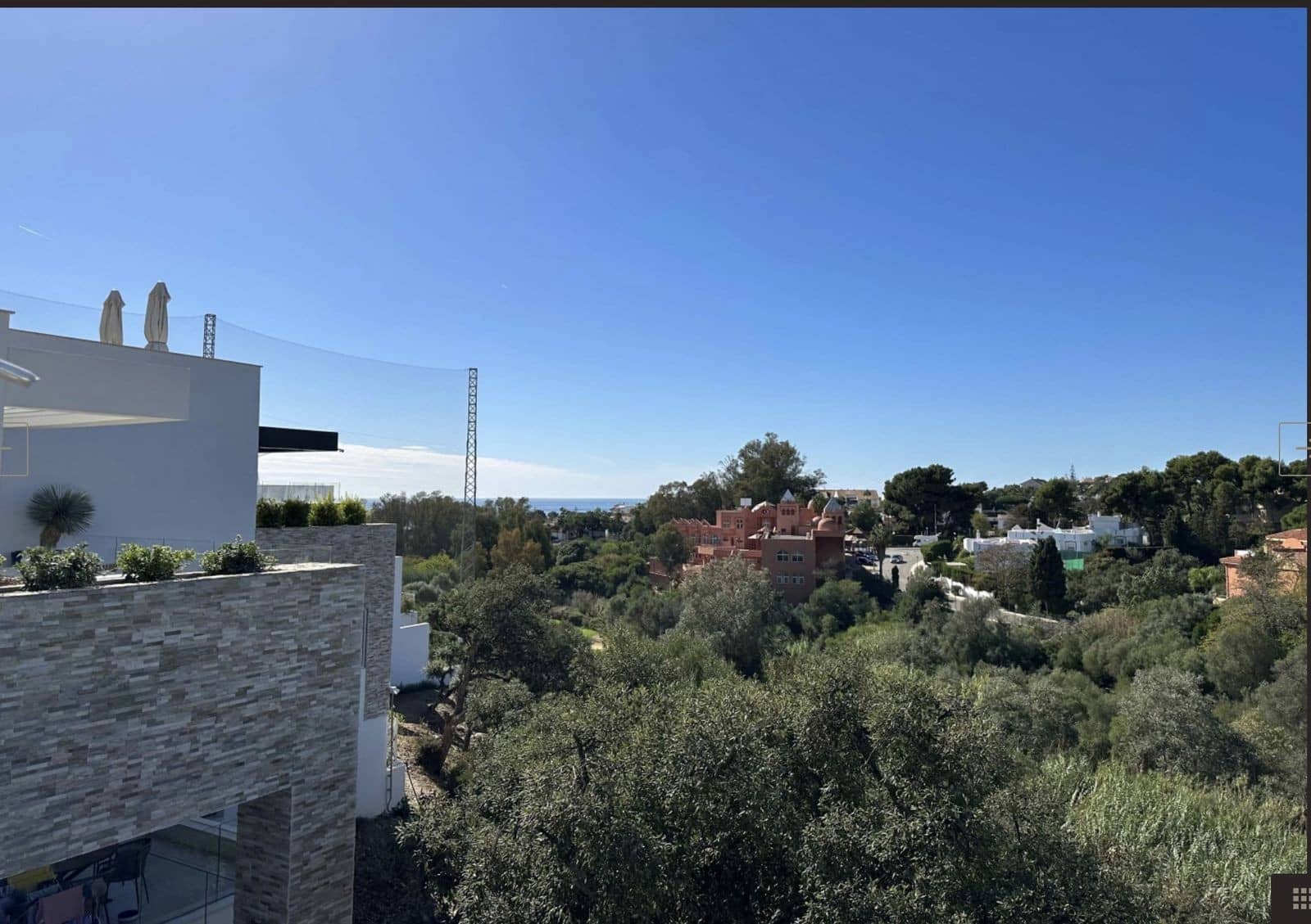 2 bedroom Penthouse for sale in Marbella with pool garage - € 798,000 (Ref: 8950714)