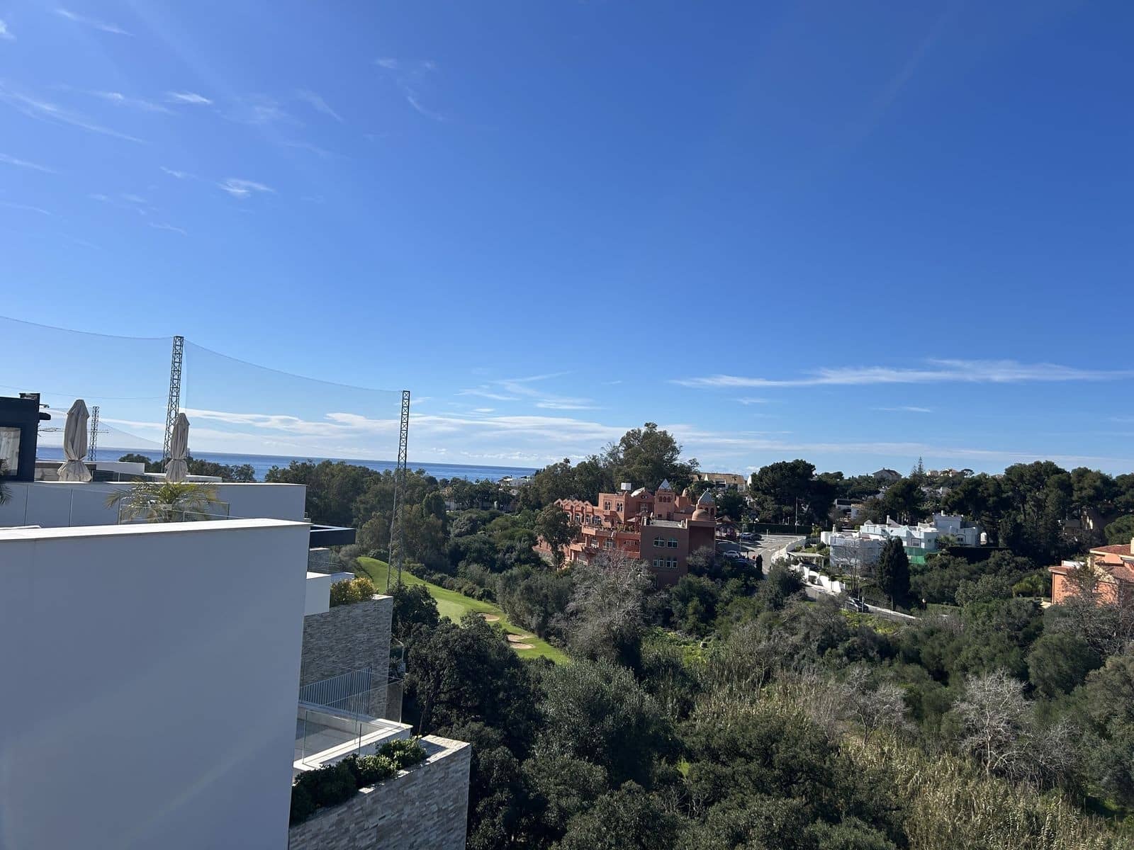 2 bedroom Penthouse for sale in Marbella with pool garage - € 798,000 (Ref: 8950714)