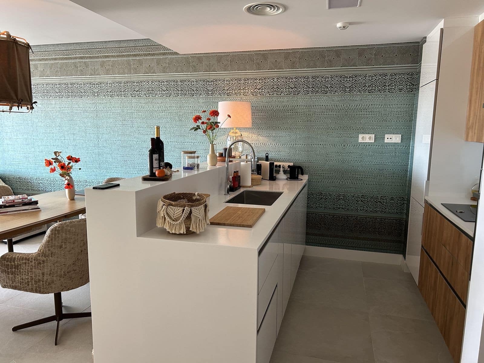 2 bedroom Penthouse for sale in Marbella with pool garage - € 798,000 (Ref: 8950714)