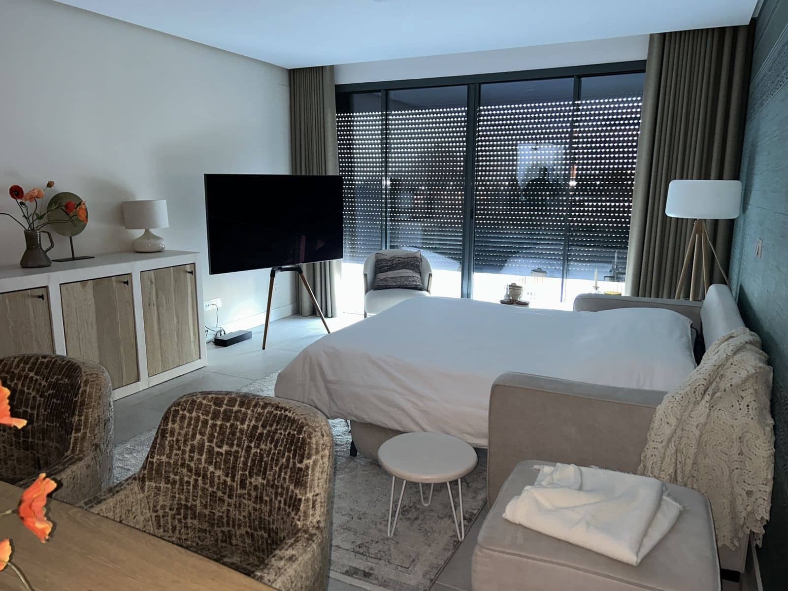 2 bedroom Penthouse for sale in Marbella with pool garage - € 798,000 (Ref: 8950714)