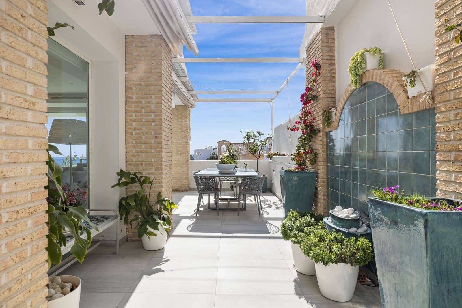 3 bedroom Villa for sale in Benalmadena with pool garage - € 1,200,000 (Ref: 8950715)