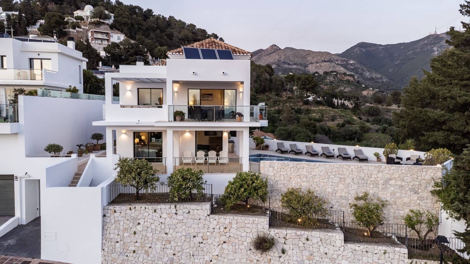3 bedroom Villa for sale in Mijas with pool garage - € 1,495,000 (Ref: 8952624)