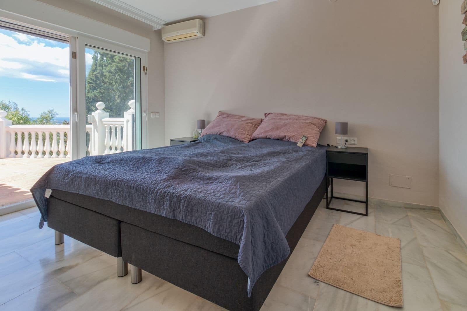 5 bedroom Villa for sale in Mijas with pool garage - € 1,345,000 (Ref: 8952629)