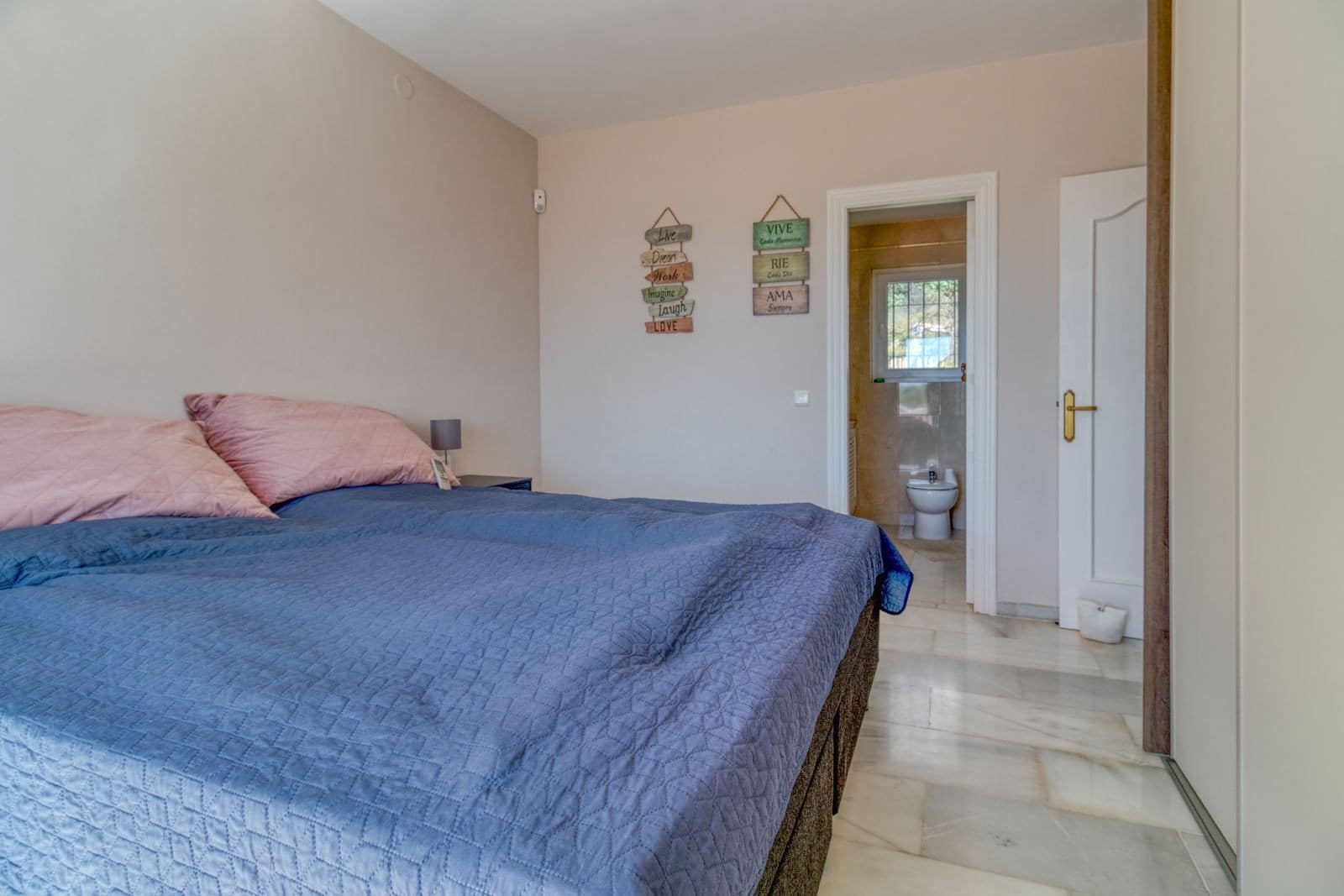 5 bedroom Villa for sale in Mijas with pool garage - € 1,345,000 (Ref: 8952629)