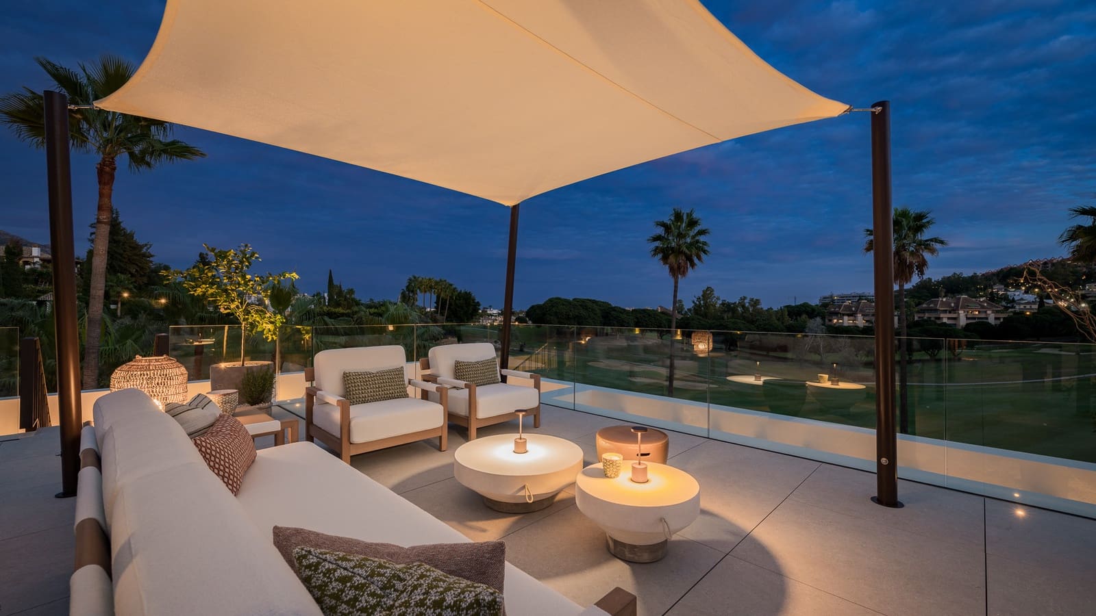 4 bedroom Villa for sale in Marbella with pool garage - € 5,975,000 (Ref: 8954307)
