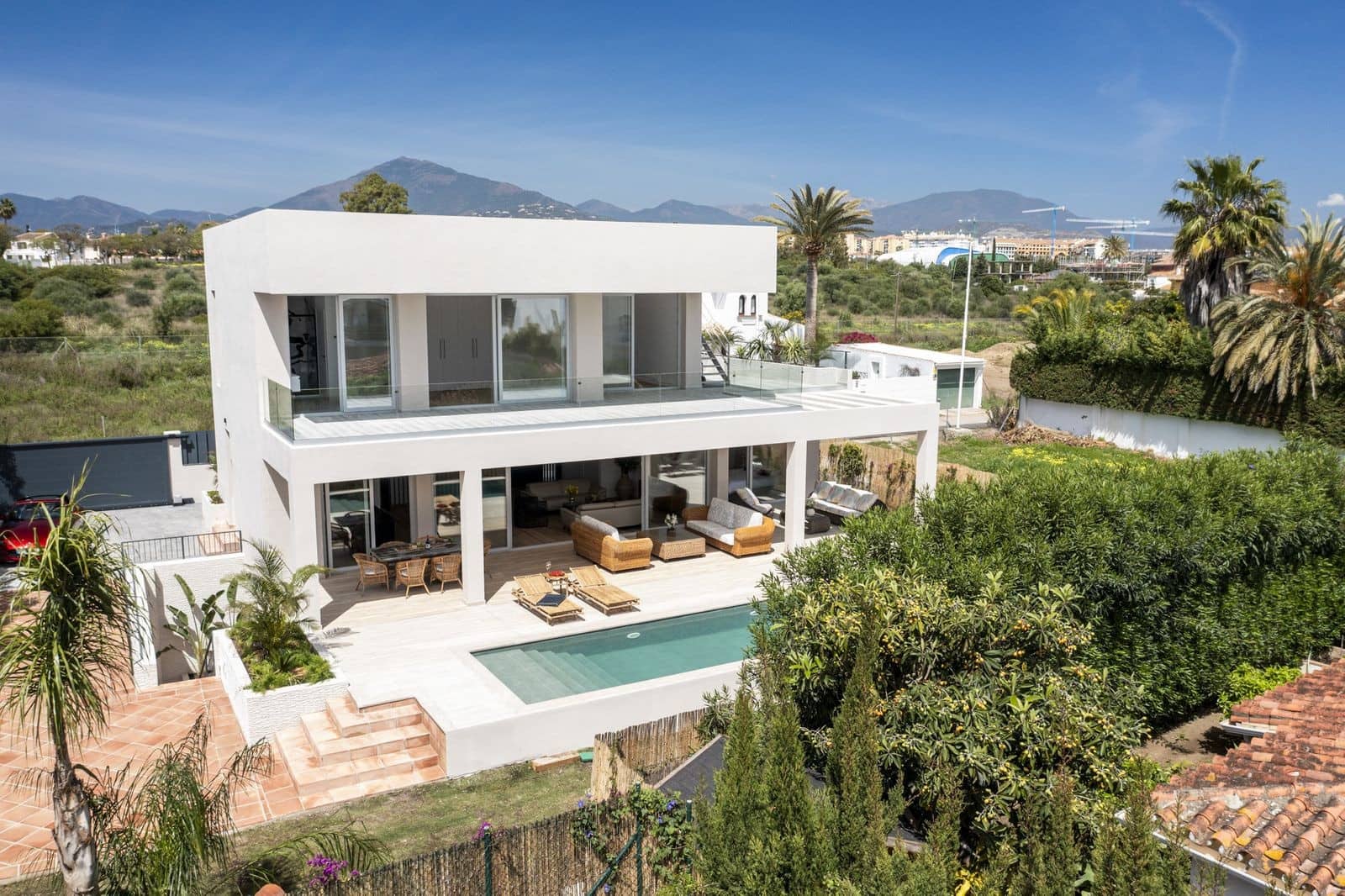 5 soverom Villa til salgs i San Pedro de Alcantara med svømmebasseng garasje - € 2 950 000 (Ref: 8957208)