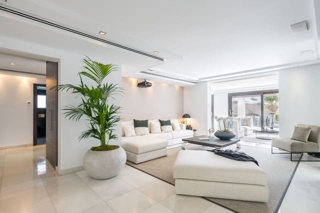 5 soveværelse Villa til salg i Nueva Andalucia, Marbella med swimmingpool garage - € 4.500.000 (Ref: 8957210)