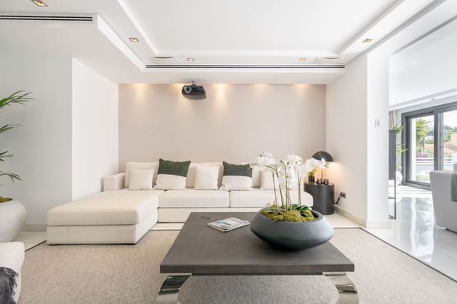 5 soveværelse Villa til salg i Nueva Andalucia, Marbella med swimmingpool garage - € 4.500.000 (Ref: 8957210)