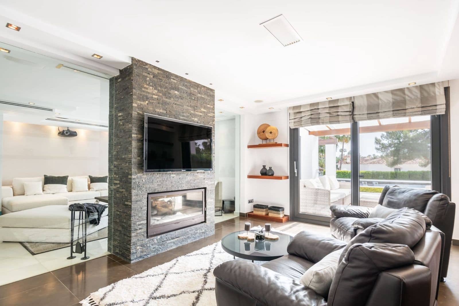 5 bedroom Villa for sale in Nueva Andalucia with pool garage - € 4,500,000 (Ref: 8957210)