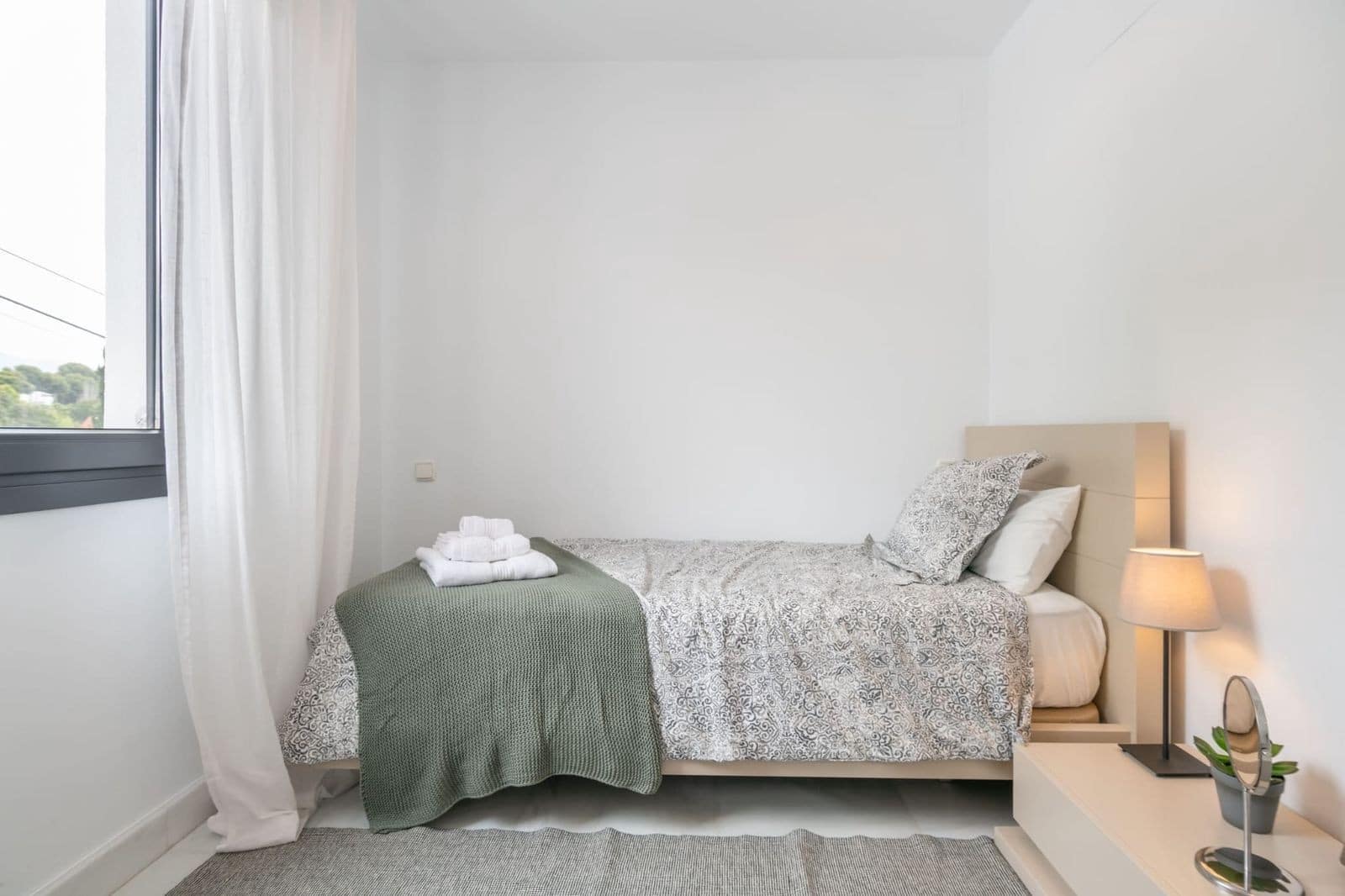 5 slaapkamer Villa te koop in Nueva Andalucia met zwembad garage - € 4.500.000 (Ref: 8957210)