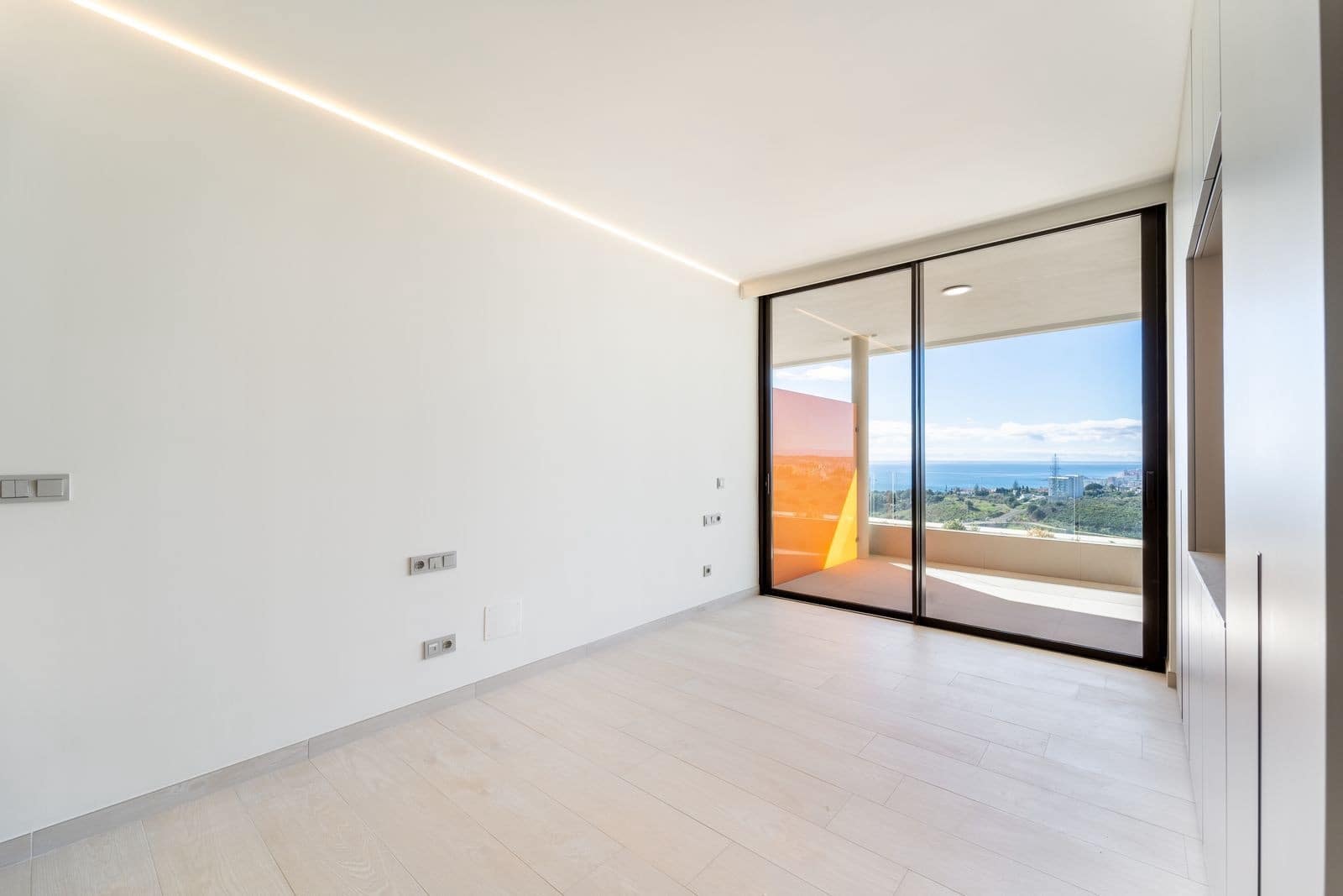 3 bedroom Apartment for sale in Fuengirola with pool garage - € 795,000 (Ref: 8961699)