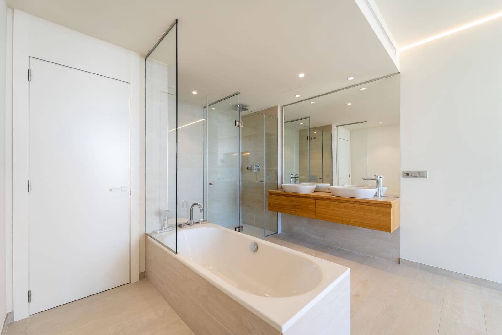 3 bedroom Apartment for sale in Fuengirola with pool garage - € 795,000 (Ref: 8961699)