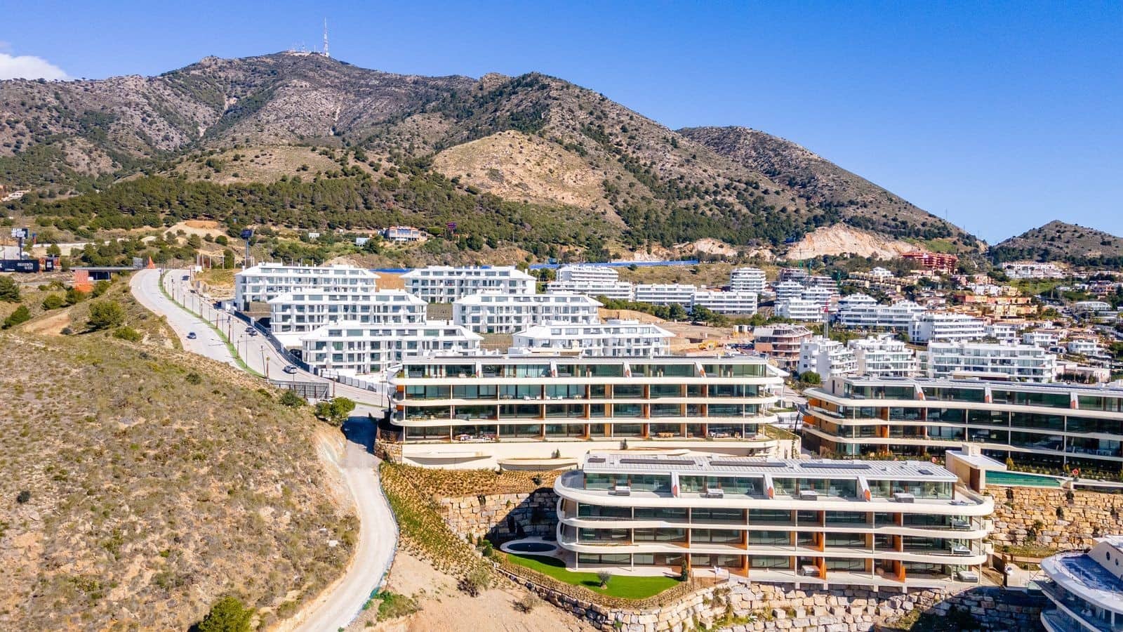 3 bedroom Apartment for sale in Fuengirola with pool garage - € 795,000 (Ref: 8961699)