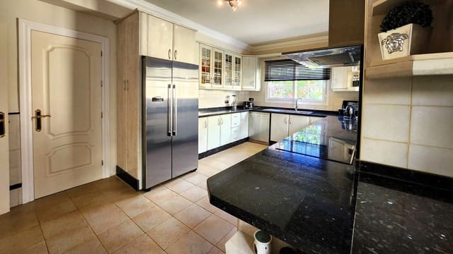 5 slaapkamer Villa te koop in La Cala de Mijas, Mijas met zwembad garage - € 1.795.000 (Ref: 8961700)