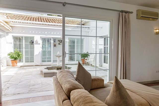 5 Zimmer Villa zu verkaufen in Benahavís mit Pool Garage - 1.750.000 € (Ref: 8961703)