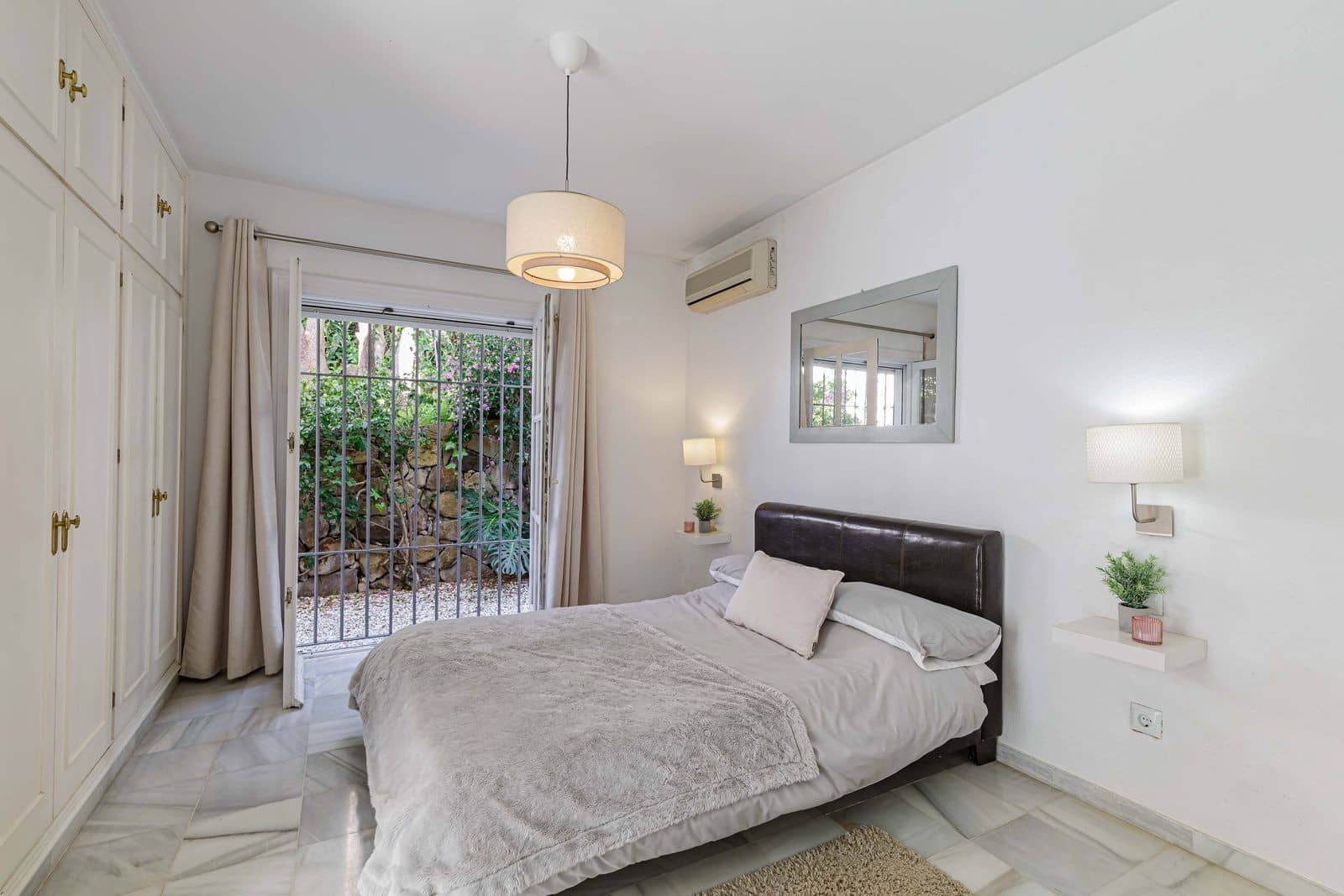 5 Zimmer Villa zu verkaufen in Benahavis mit Pool Garage - 1.750.000 € (Ref: 8961703)