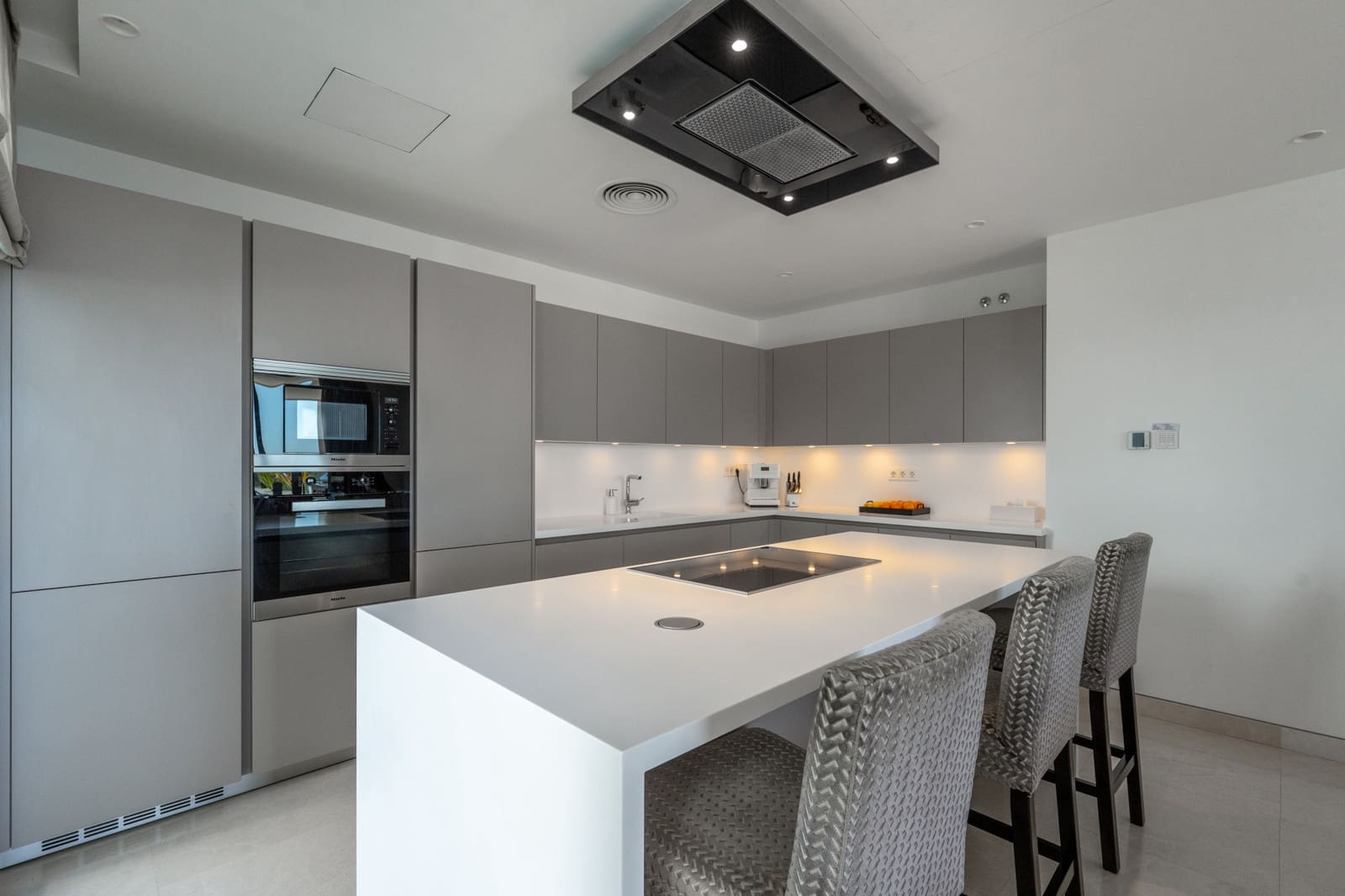 5 sovrum Villa till salu i Benahavis med pool garage - 4 995 000 € (Ref: 8968431)