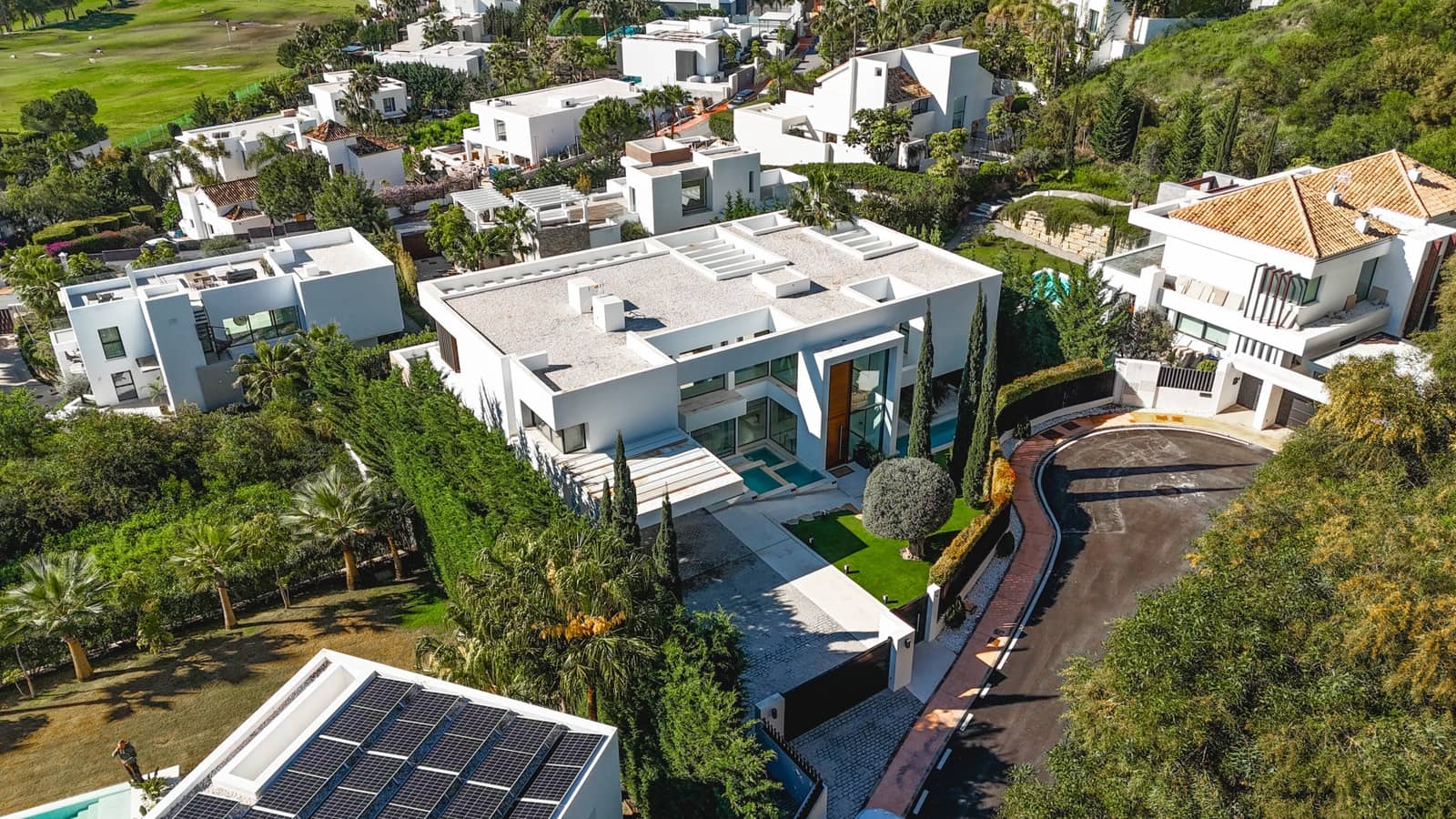 5 sovrum Villa till salu i Benahavis med pool garage - 4 995 000 € (Ref: 8968431)