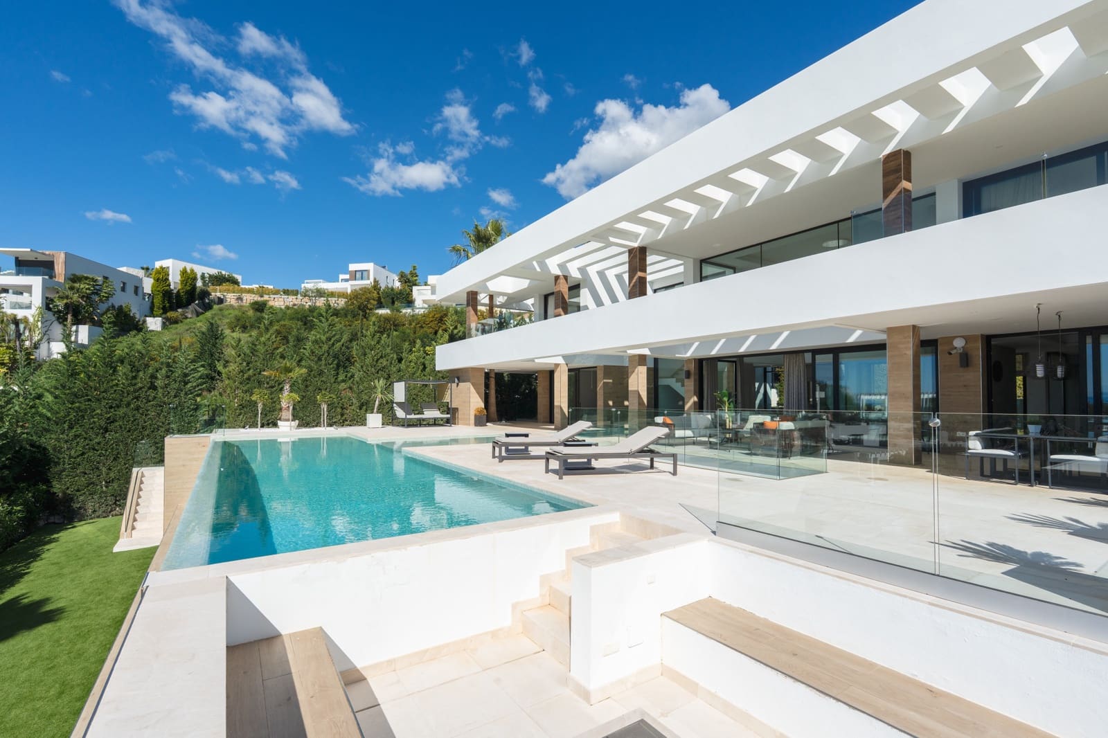 5 sovrum Villa till salu i Benahavis med pool garage - 4 995 000 € (Ref: 8968431)
