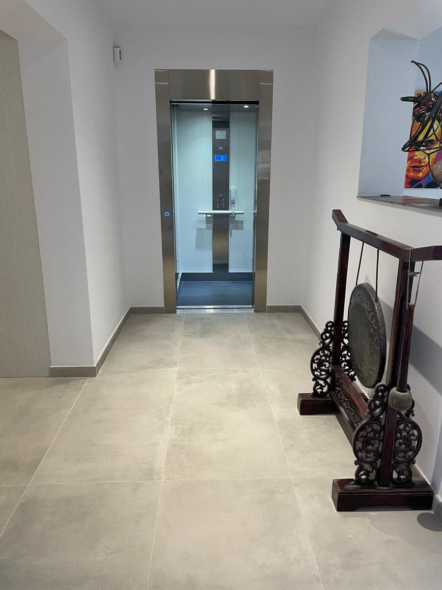 Chalet de 10 habitaciones en Benahavís en venta con piscina garaje - 4.200.000 € (Ref: 8970479)