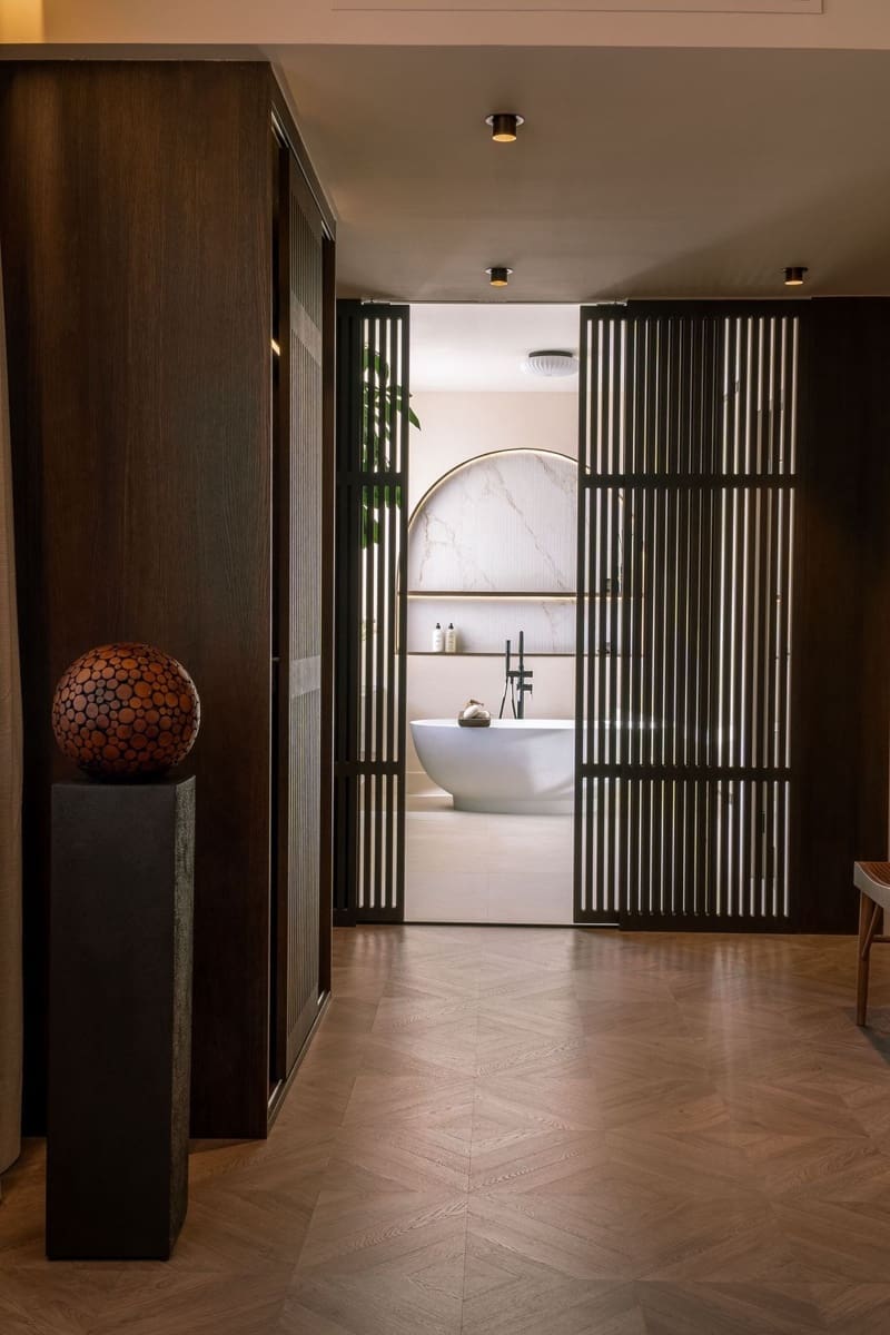 5 bedroom Villa for sale in Nueva Andalucia with pool garage - € 4,290,000 (Ref: 8970481)