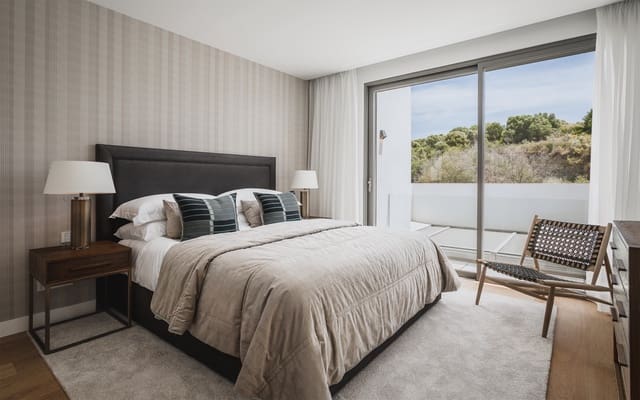 4 soverom Villa til salgs i Marbella med svømmebasseng garasje - € 2 450 000 (Ref: 8972607)