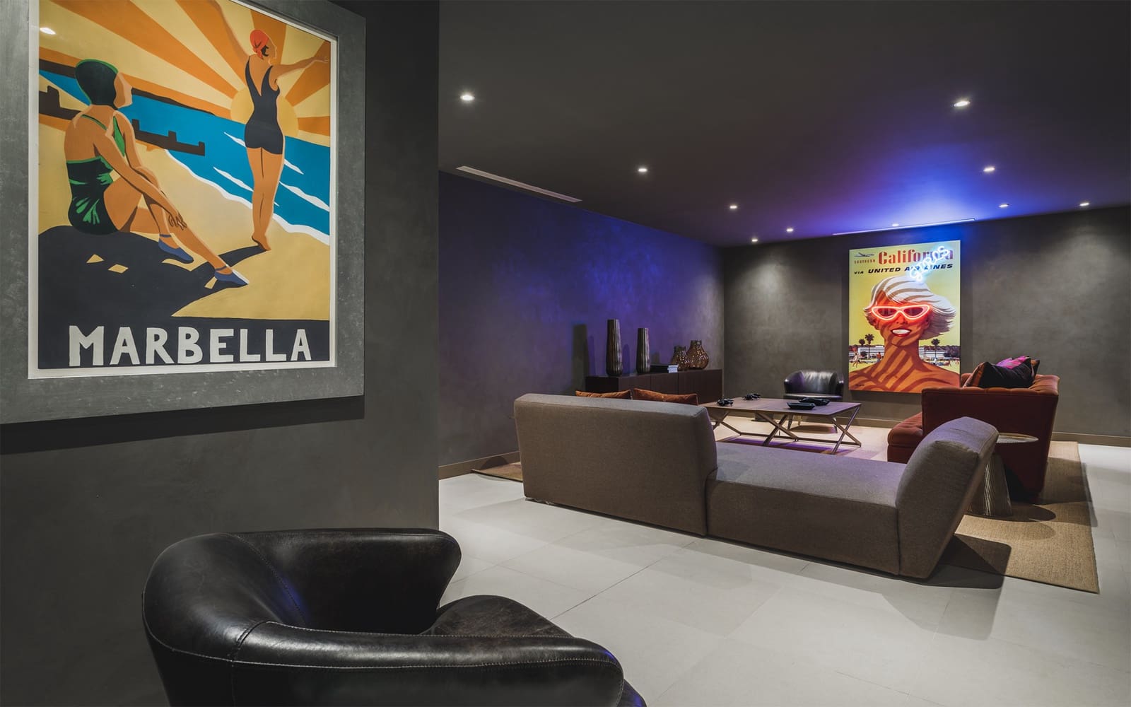 4 bedroom Villa for sale in Marbella with pool garage - € 2,450,000 (Ref: 8972607)