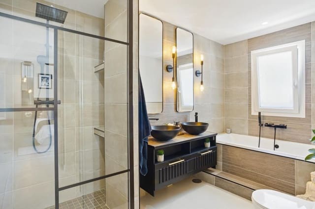 Chalet de 4 habitaciones en La Cala de Mijas, Mijas en venta con piscina garaje - 1.975.000 € (Ref: 8976251)