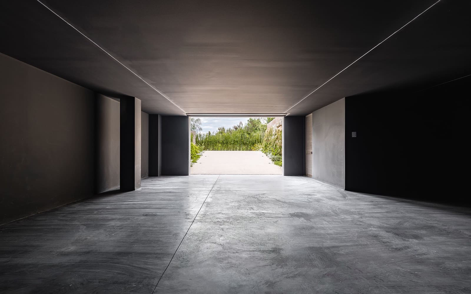 5 bedroom Villa for sale in Benahavis with pool garage - € 4,990,000 (Ref: 8980246)