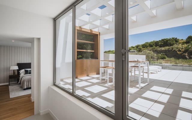 4 Zimmer Villa zu verkaufen in Marbella mit Pool Garage - 2.450.000 € (Ref: 8985688)