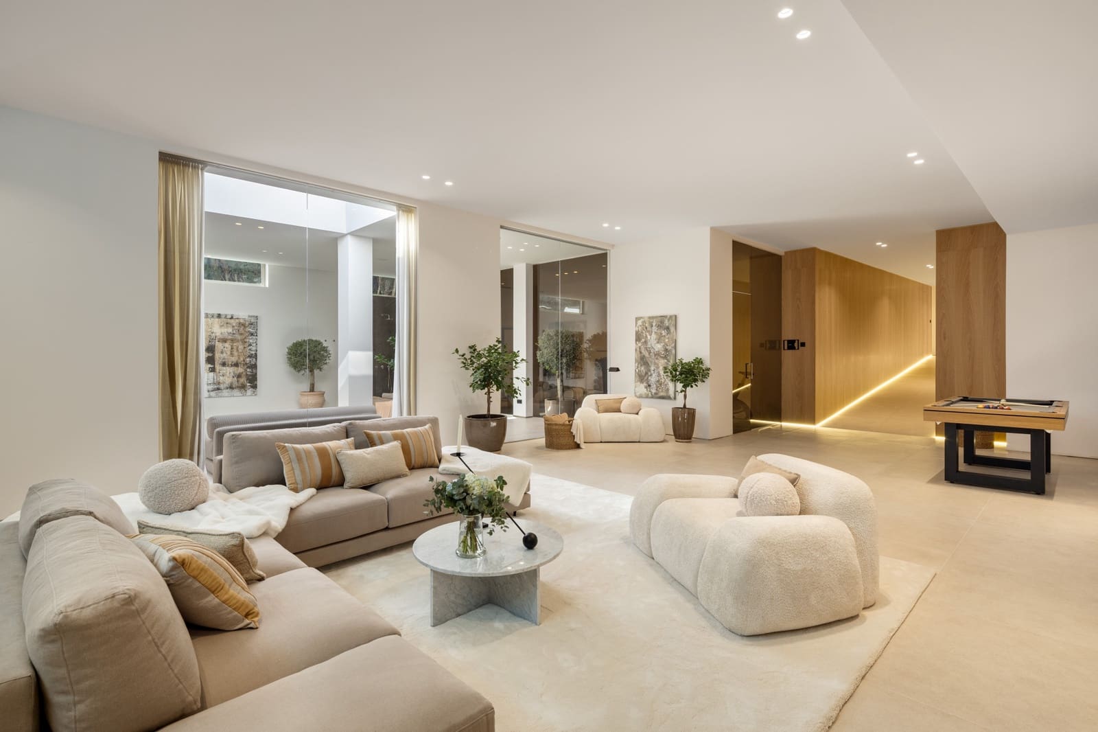 6 bedroom Villa for sale in Marbella with pool garage - € 10,950,000 (Ref: 8988314)