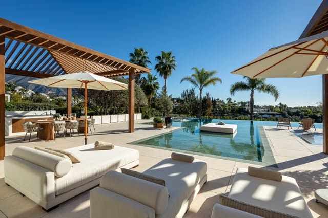6 bedroom Villa for sale in Marbella with pool garage - € 10,950,000 (Ref: 8988314)