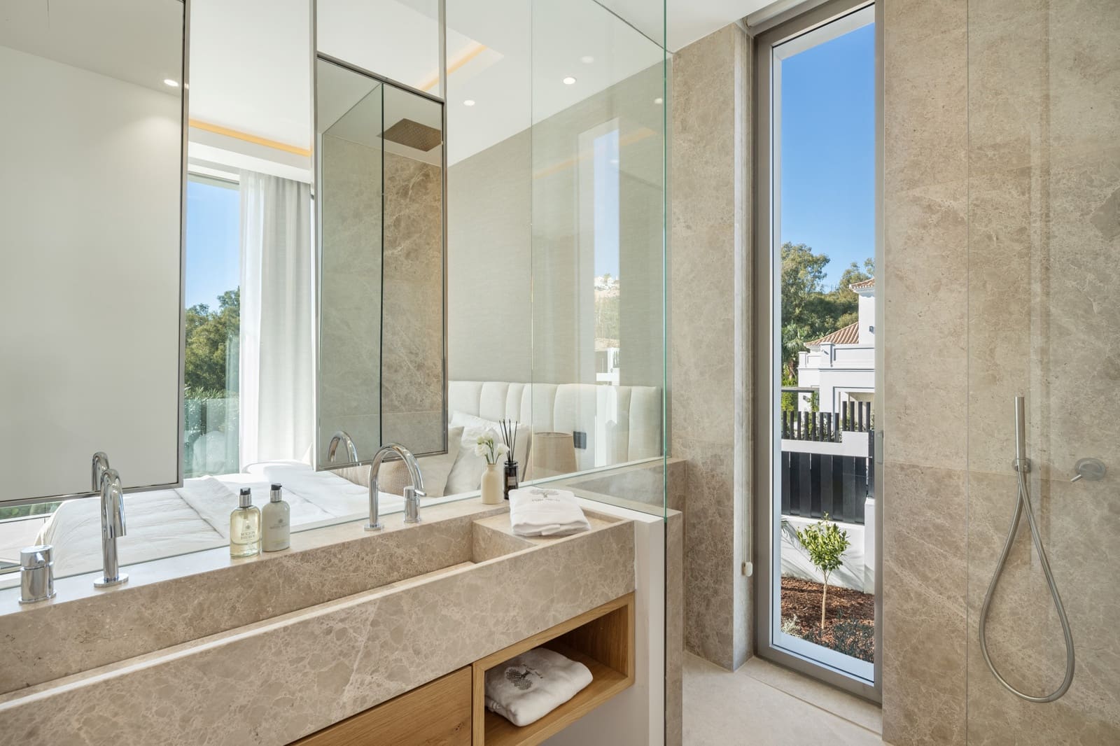 6 sypialnia Willa na sprzedaż w Marbella z basenem garażem - 10 950 000 € (Ref: 8988314)
