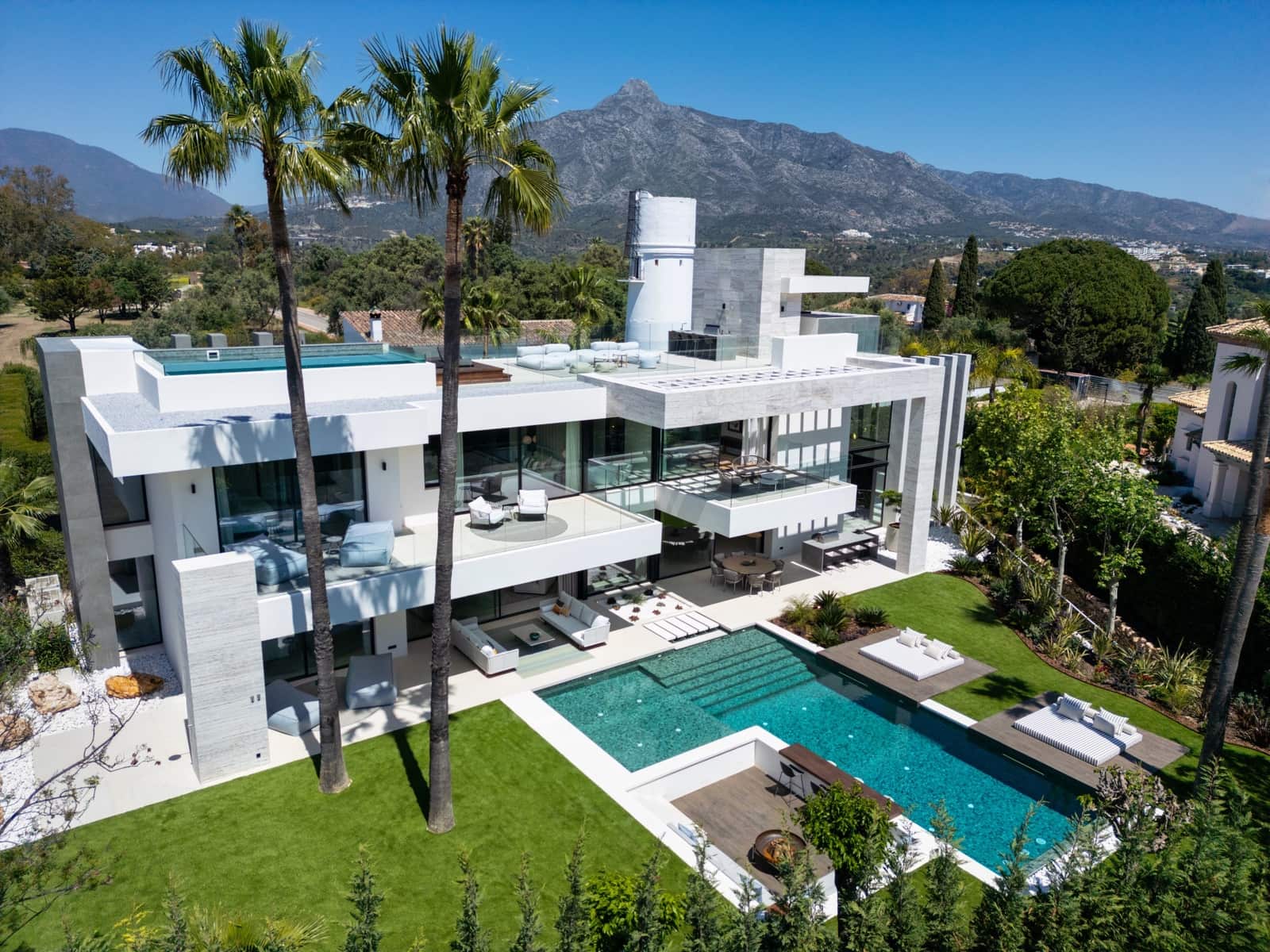 6 slaapkamer Villa te koop in Marbella met zwembad garage - € 8.500.000 (Ref: 8992495)
