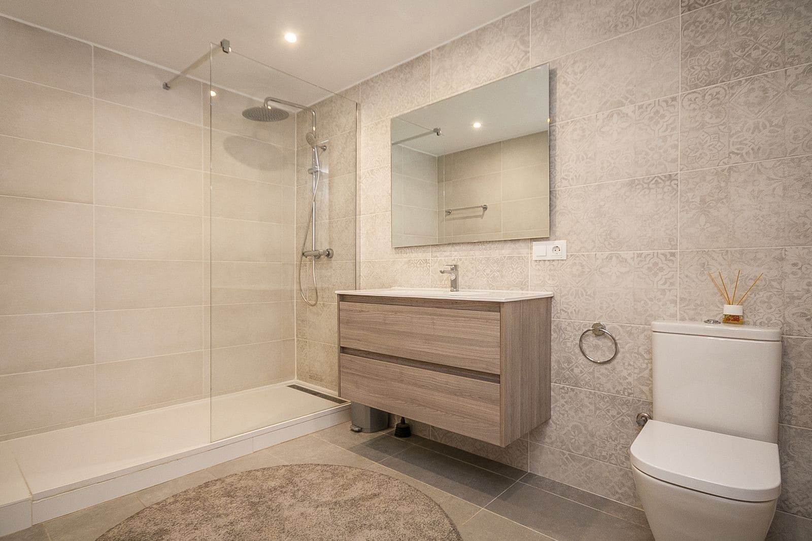 Chalet de 6 habitaciones en Estepona en venta con piscina - 1.995.000 € (Ref: 9001118)