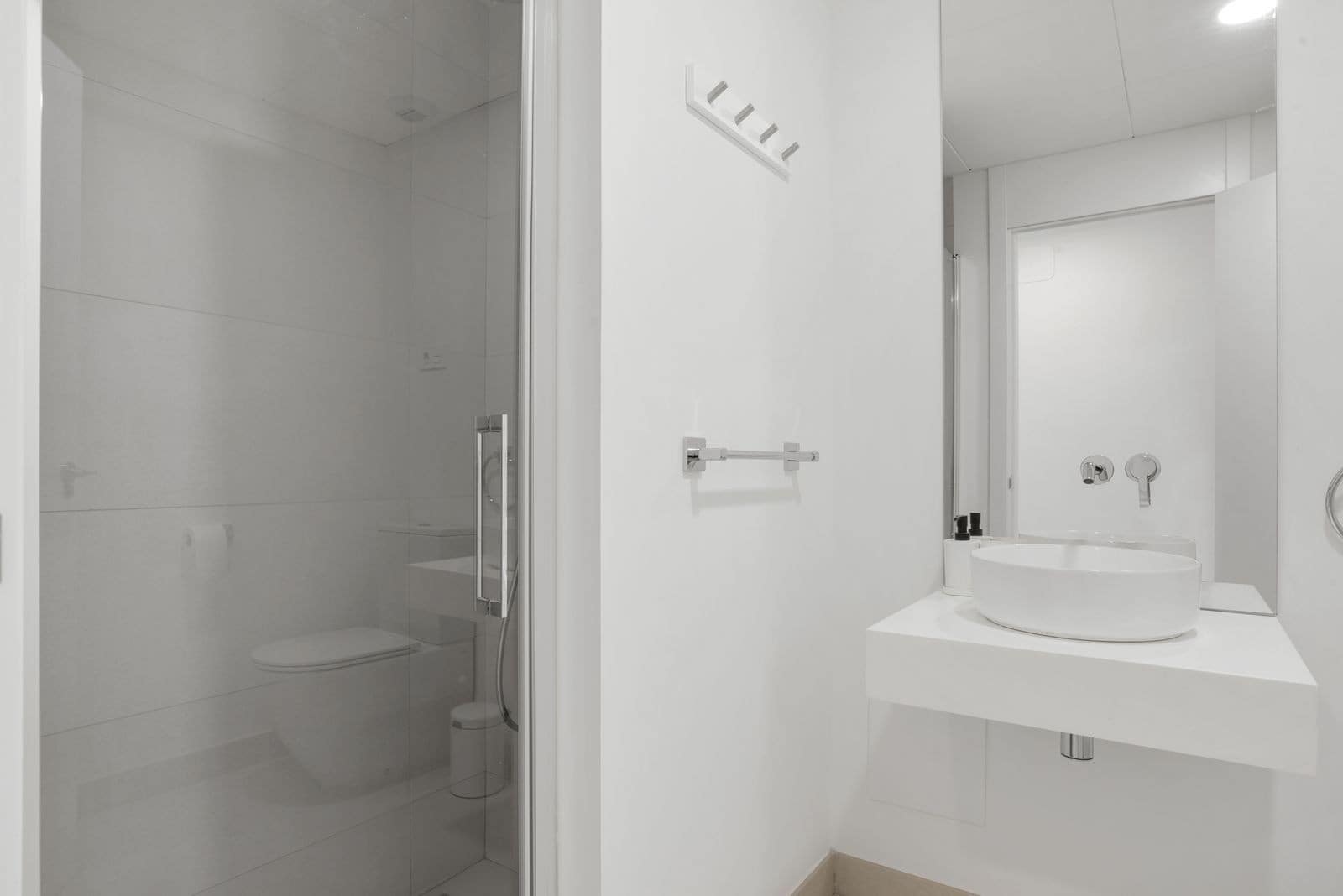 2 bedroom Apartment for sale in La Cala de Mijas with pool garage - € 675,000 (Ref: 9003117)