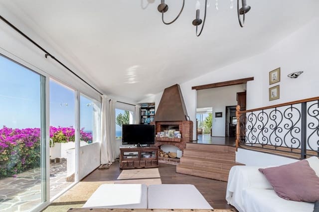 4 makuuhuone Huvila myytävänä paikassa Benalmádena mukana uima-altaan 
autotalli - 1 295 000 € (Ref: 9003118)