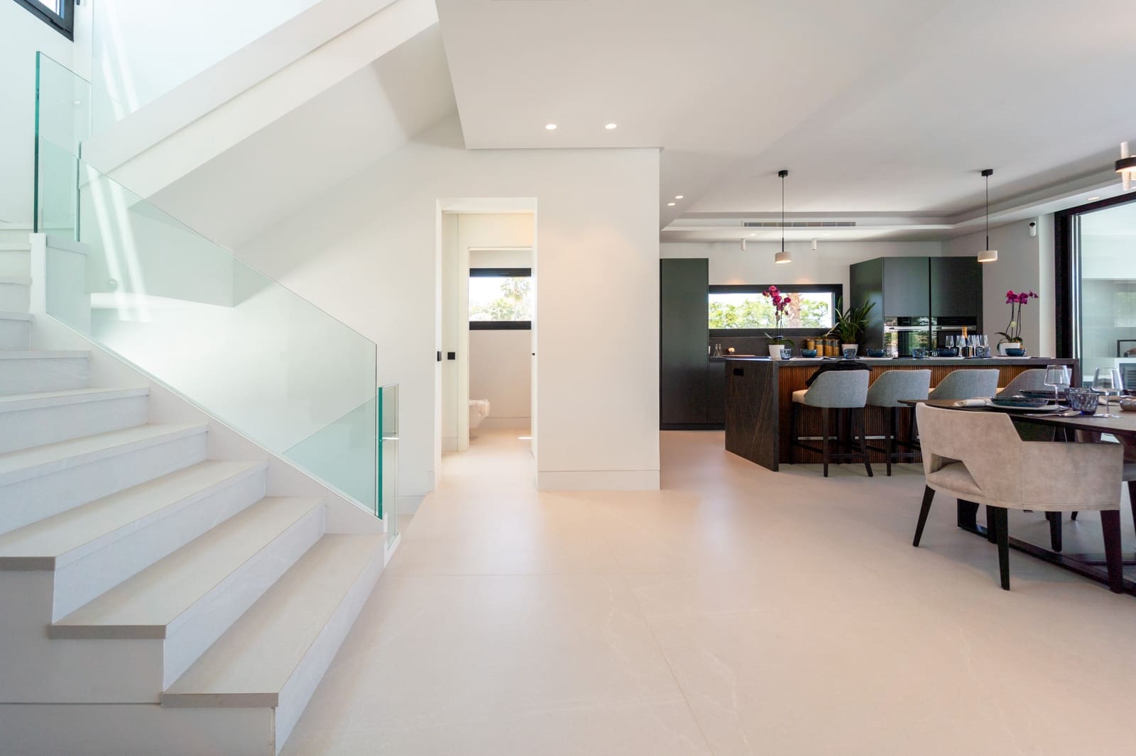 Chalet de 5 habitaciones en Nueva Andalucia en venta con piscina garaje - 4.500.000 € (Ref: 9005015)