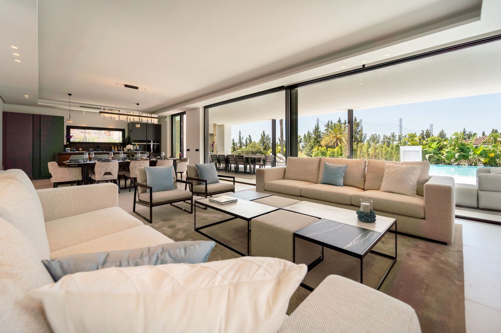 Chalet de 5 habitaciones en Nueva Andalucia en venta con piscina garaje - 4.500.000 € (Ref: 9005015)