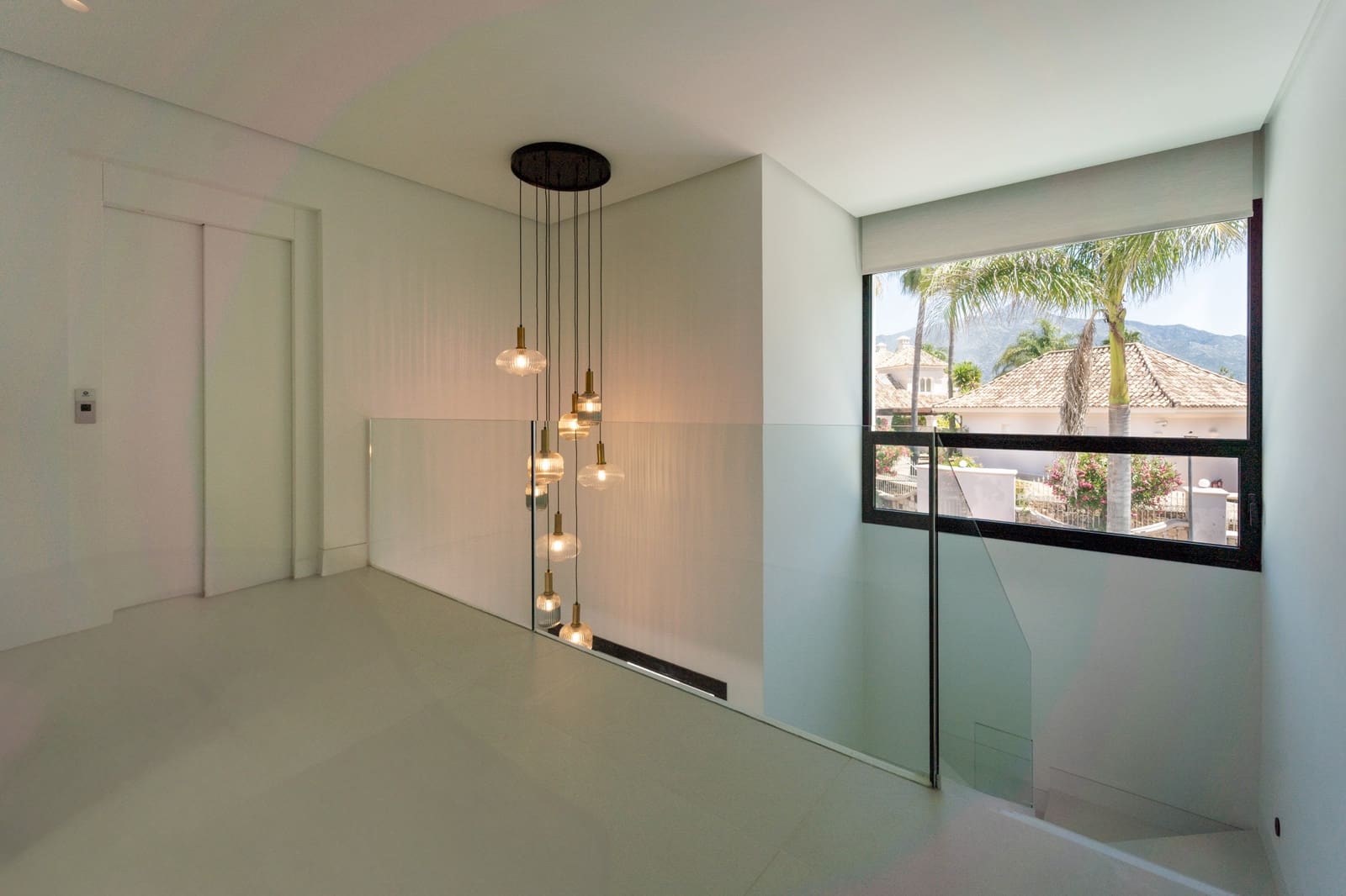 Chalet de 5 habitaciones en Nueva Andalucia en venta con piscina garaje - 4.500.000 € (Ref: 9005015)